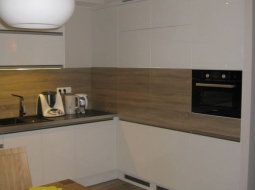  Nowoczesna kuchnia MDF AKRYL + LAMINAT EGGER.